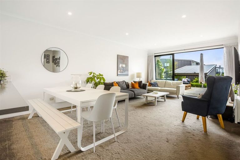 Photo of property in 22 Hobsonville Point Road, Hobsonville, Auckland, 0616