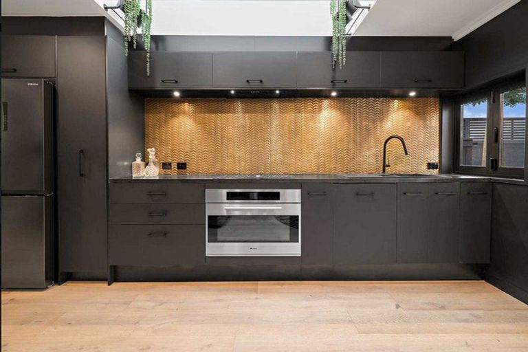 Photo of property in 2/19 Kilmarnock Street, Riccarton, Christchurch, 8011