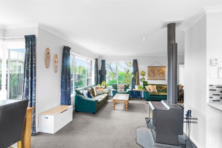 Photo of property in 40 Oriana Crescent, Hornby, Christchurch, 8042