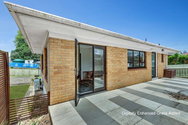 Photo of property in 8 Paerata Road, Pukekohe, 2120
