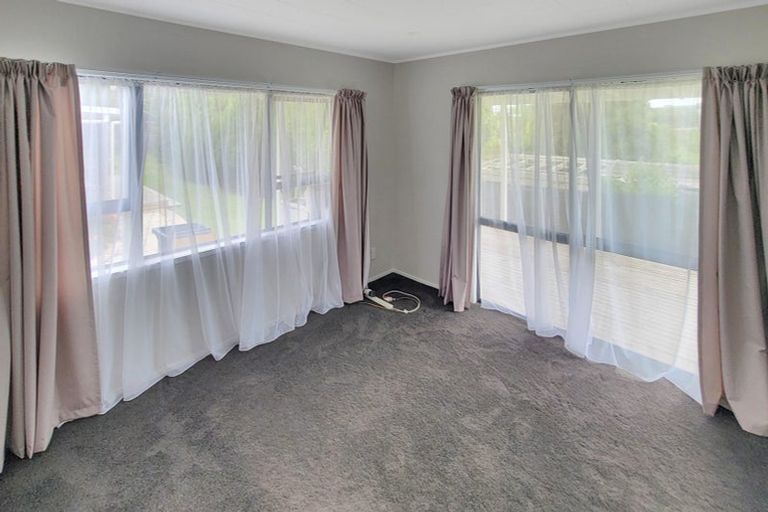 Photo of property in 3 Huruhuru Road, Massey, Auckland, 0614