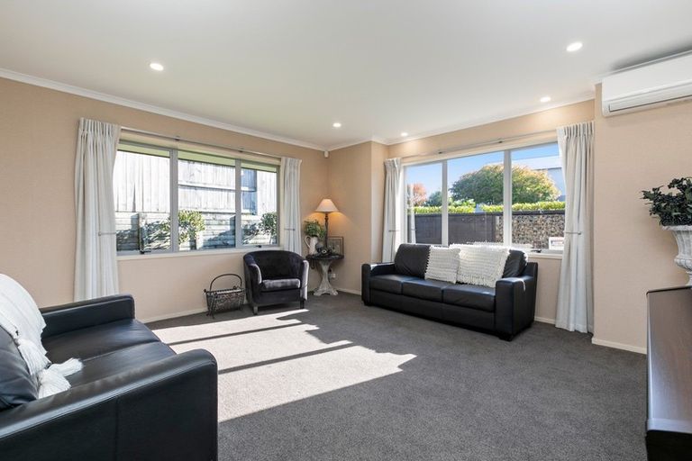 Photo of property in 38 Merriman Place, Pyes Pa, Tauranga, 3112