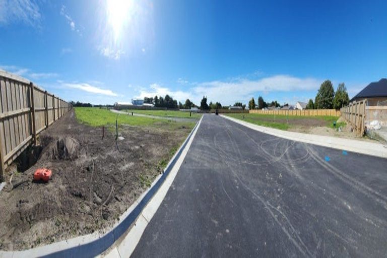 Photo of property in 31 Grey View Grove, Rangiora, 7400