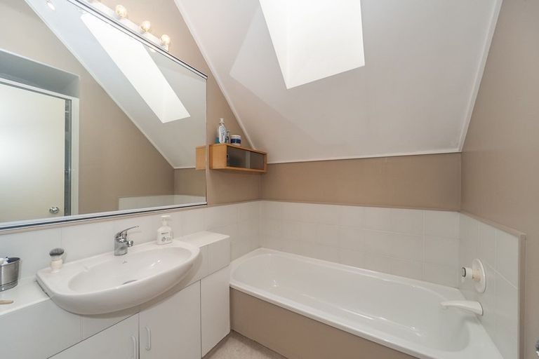 Photo of property in 14u9 Harriett Street, Thorndon, Wellington, 6011