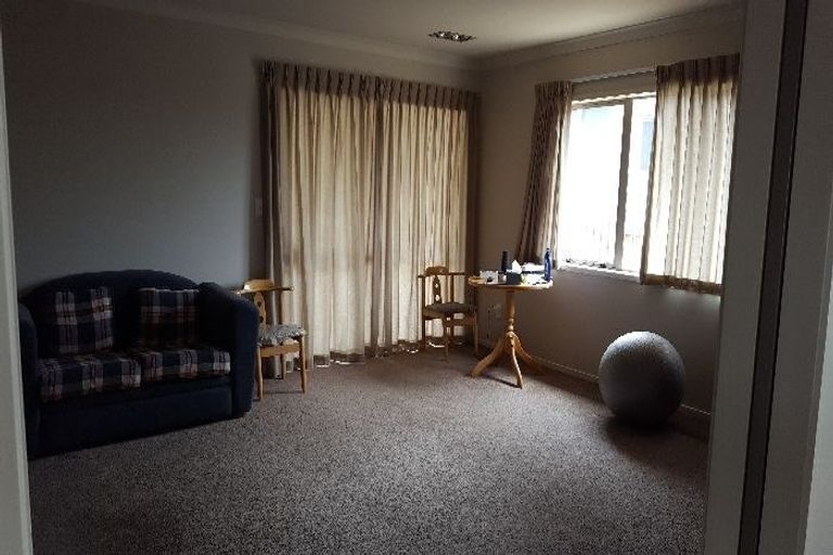 Photo of property in 24d Schnapper Rock Road, Schnapper Rock, Auckland, 0632