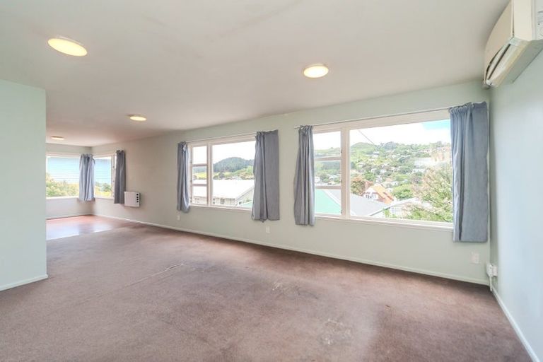 Photo of property in 64 Eden Street, Island Bay, Wellington, 6023