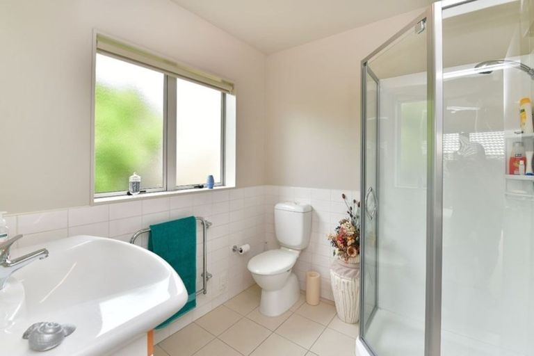 Photo of property in 1/4 Rosario Crescent, Red Beach, 0932