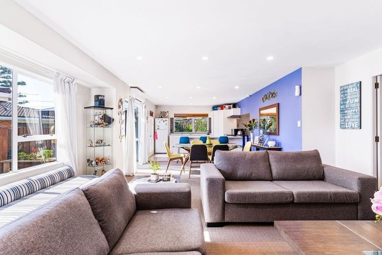 Photo of property in 8b Rathgar Road, Henderson, Auckland, 0610