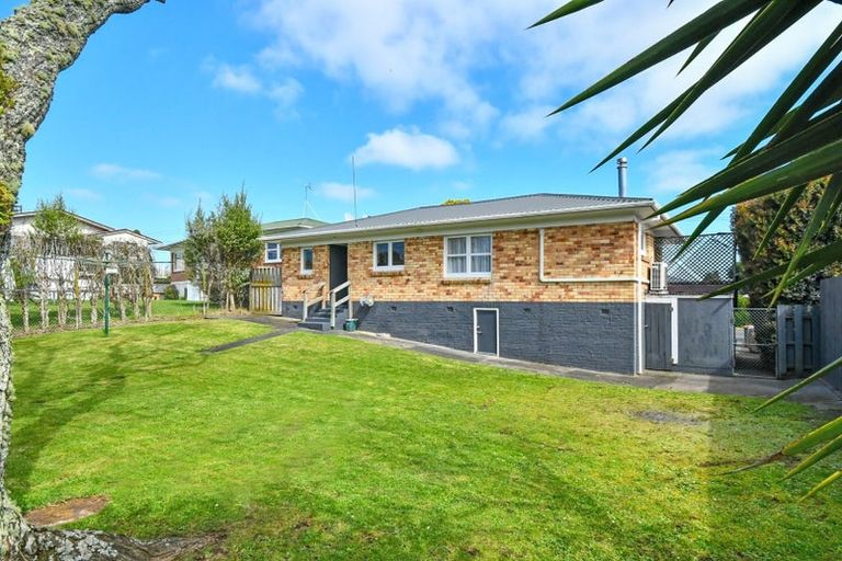 Photo of property in 35 Halberg Street, Papakura, 2110