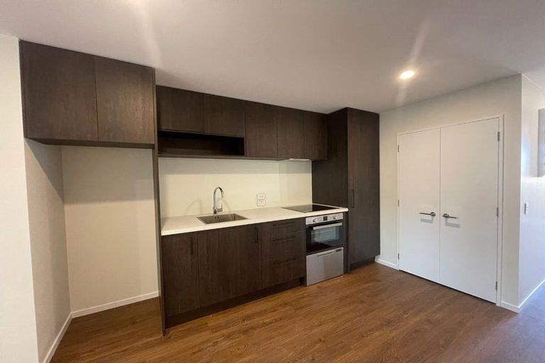 Photo of property in 8b/5 Huia Street, Riccarton, Christchurch, 8041