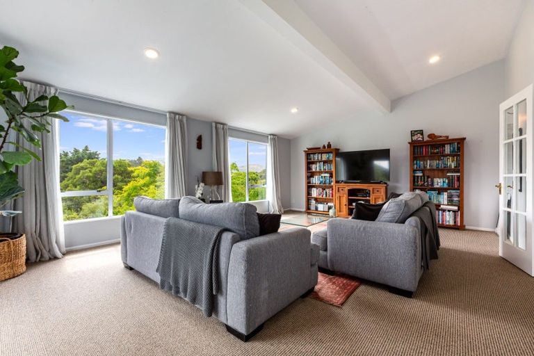 Photo of property in 24 Sailmaker Close, Whitby, Porirua, 5024