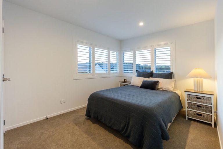Photo of property in 69 Glenvar Ridge Road, Long Bay, Auckland, 0630