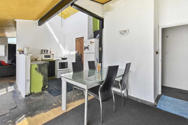 Photo of property in 5 Iris Place, Clendon Park, Auckland, 2103