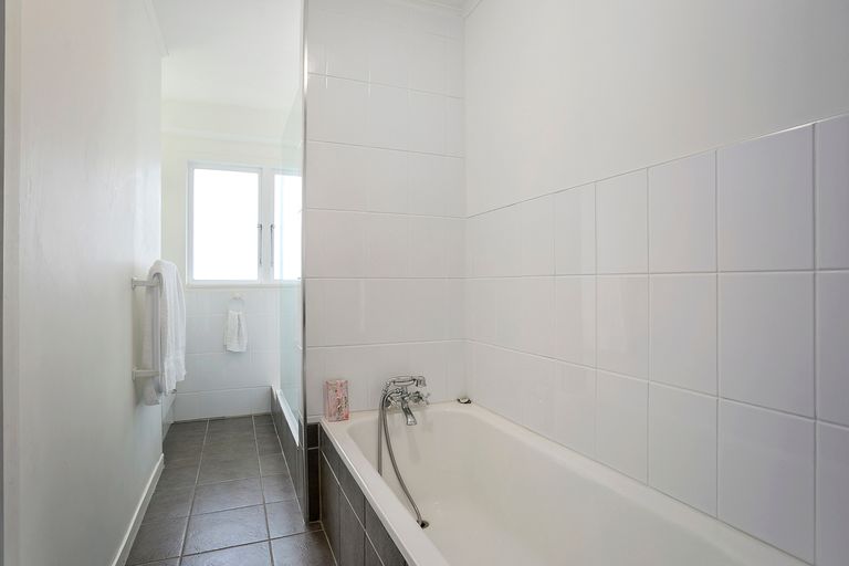 Photo of property in 75 Grey Street, Cambridge, 3434