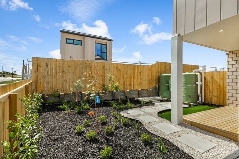 Photo of property in 200 Henwood Road, Westgate, 0814