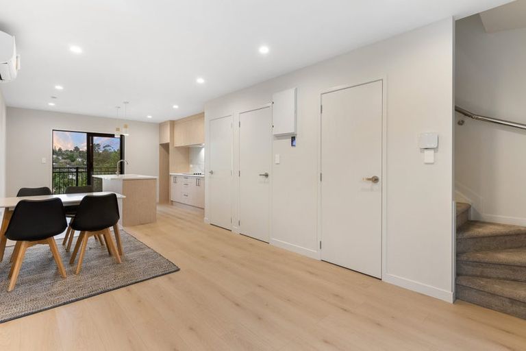 Photo of property in 15 Awhi Lane, Massey, 0614