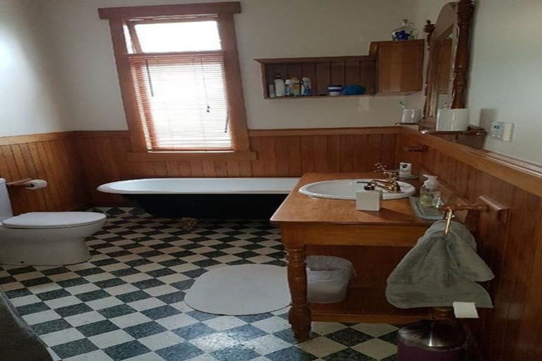 Photo of property in 25 Ranfurly Street, Hokowhitu, Palmerston North, 4410