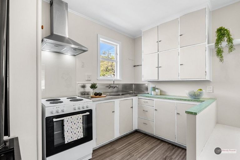 Photo of property in 74 Judd Crescent, Naenae, Lower Hutt, 5011