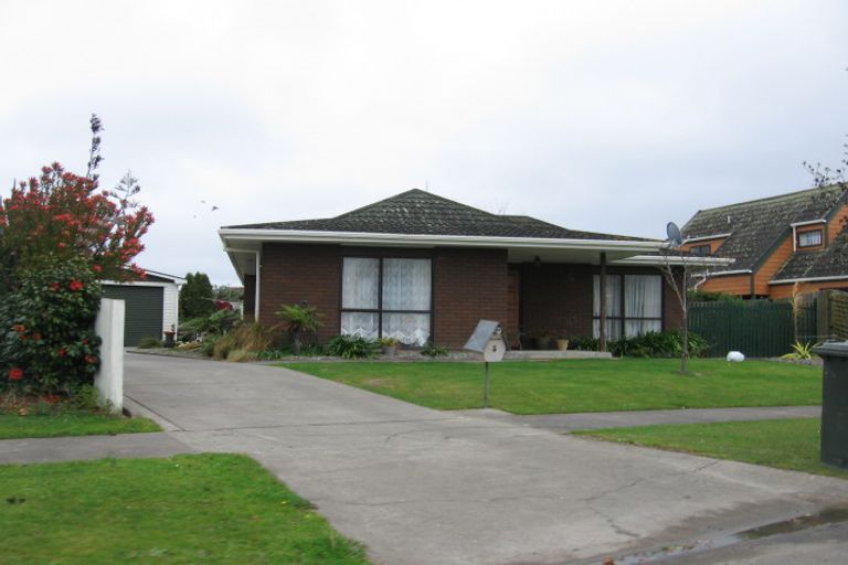 Photo of property in 7 Gladys Place, Kelvin Grove, Palmerston North, 4414