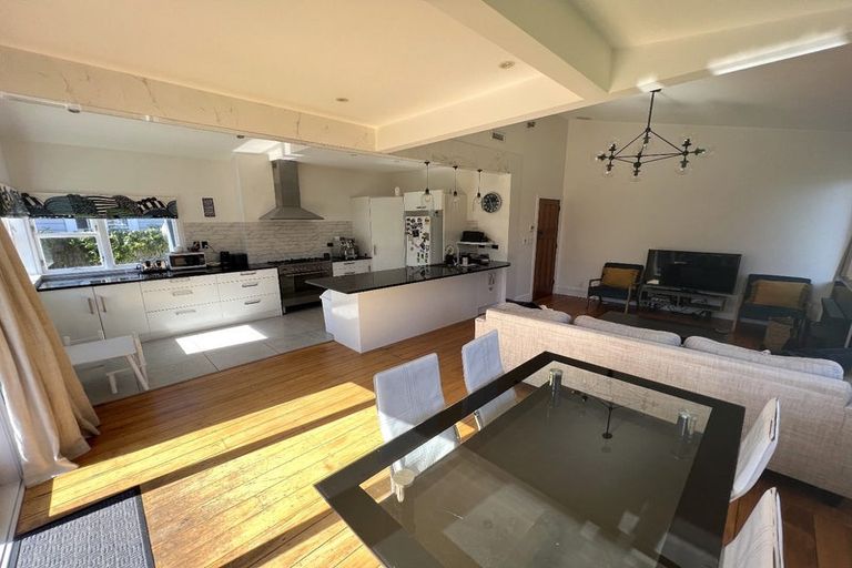 Photo of property in 17 Fife Lane, Miramar, Wellington, 6022