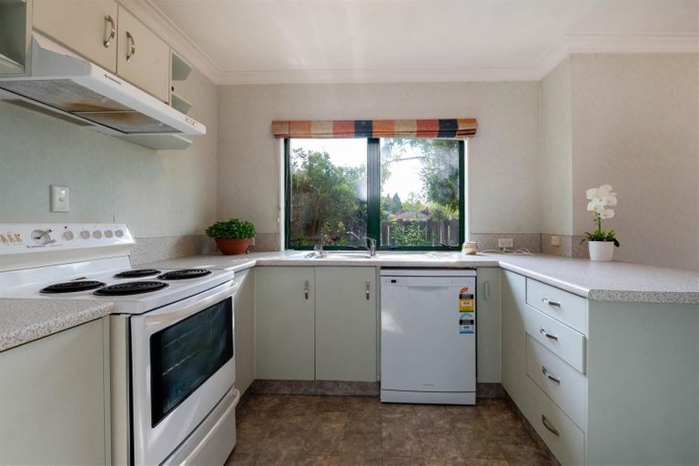 Photo of property in 11unit Mckee Avenue, Fenton Park, Rotorua, 3010