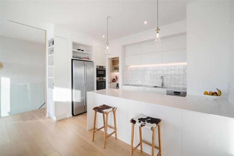 Photo of property in 24 Marama Crescent, Mount Pleasant, Christchurch, 8081