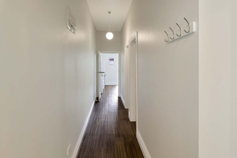 Photo of property in 2 Telford Terrace, Oriental Bay, Wellington, 6011