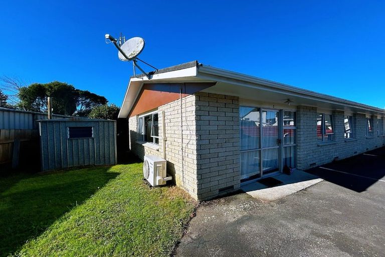 Photo of property in 2/6 Snead Place, Hamilton East, Hamilton, 3216