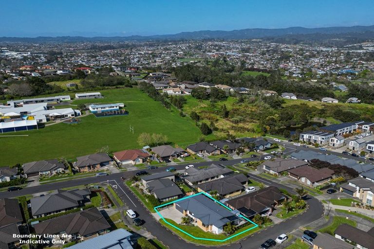 Photo of property in 4 Karika Place, Massey, Auckland, 0614