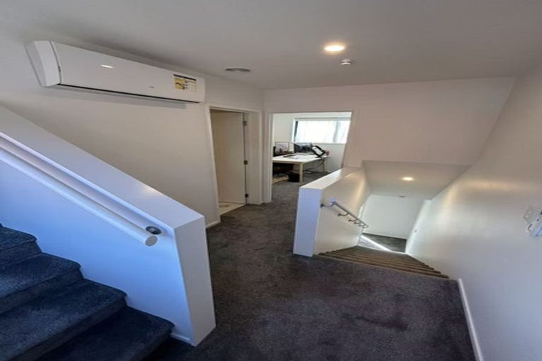 Photo of property in 5/21 Karamu Street, Te Atatu Peninsula, Auckland, 0610