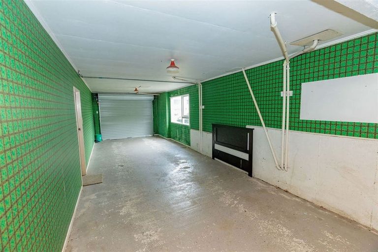 Photo of property in 15 Cortina Avenue, Johnsonville, Wellington, 6037