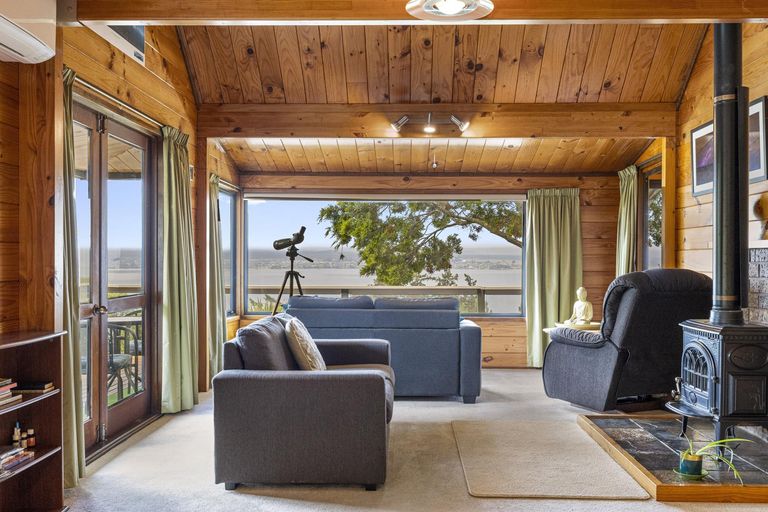 Photo of property in 23 Ewing Grove, Acacia Bay, Taupo, 3330