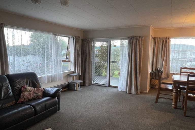 Photo of property in 803a Heretaunga Street East, Parkvale, Hastings, 4122