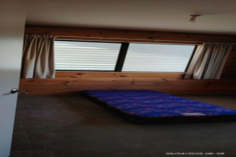 Photo of property in 15 Chorley Grove, Churton Park, Wellington, 6037