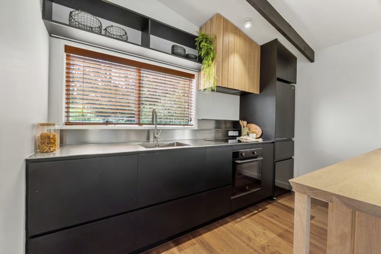 Photo of property in 8/7 Balmain Road, Birkenhead, Auckland, 0626