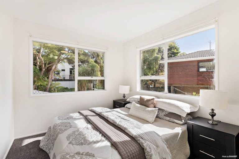 Photo of property in 9k View Road, Glenfield, Auckland, 0627