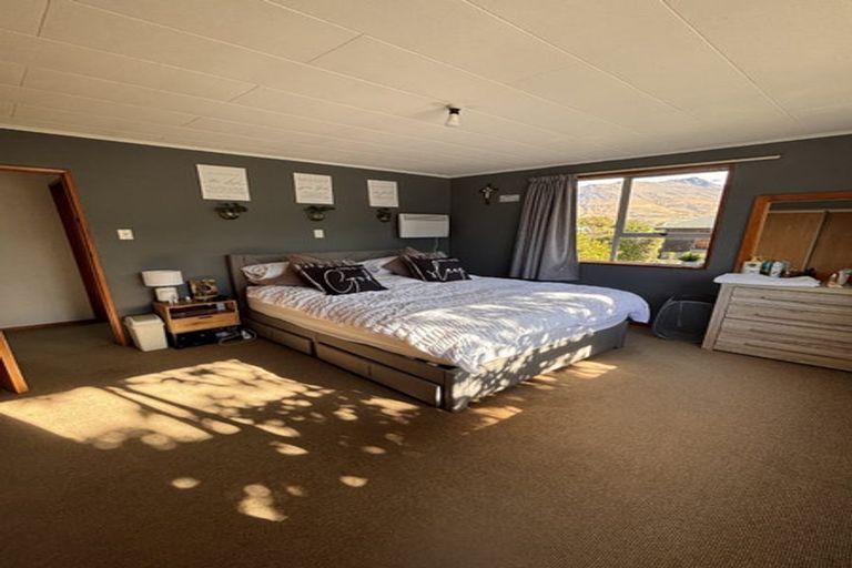 Photo of property in 23 Oregon Drive, Kelvin Heights, Queenstown, 9300