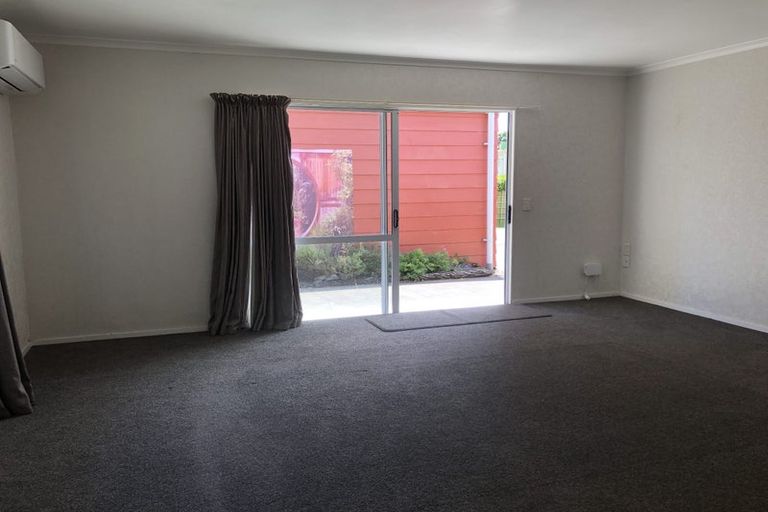 Photo of property in 48 Botanical Road, Takaro, Palmerston North, 4412