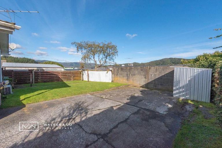 Photo of property in 15 Kaponga Street, Wainuiomata, Lower Hutt, 5014