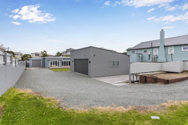 Photo of property in 116 Seaview Road, Paraparaumu Beach, Paraparaumu, 5032