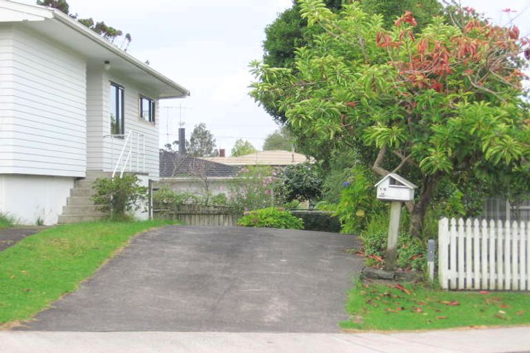 Photo of property in 2/6 Surat Place, Glen Eden, Auckland, 0602