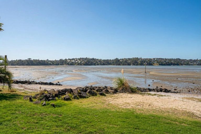 Photo of property in 4 Tiller Street, Hobsonville, Auckland, 0616