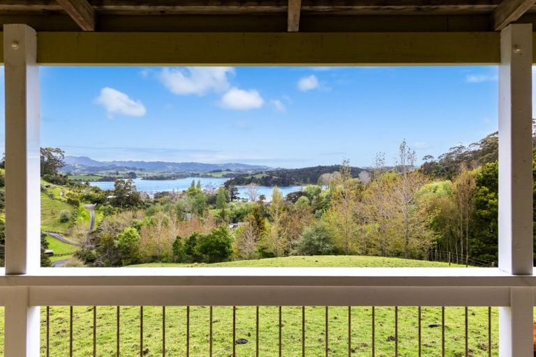 Photo of property in 28 Brick Bay Drive, Sandspit, Warkworth, 0982