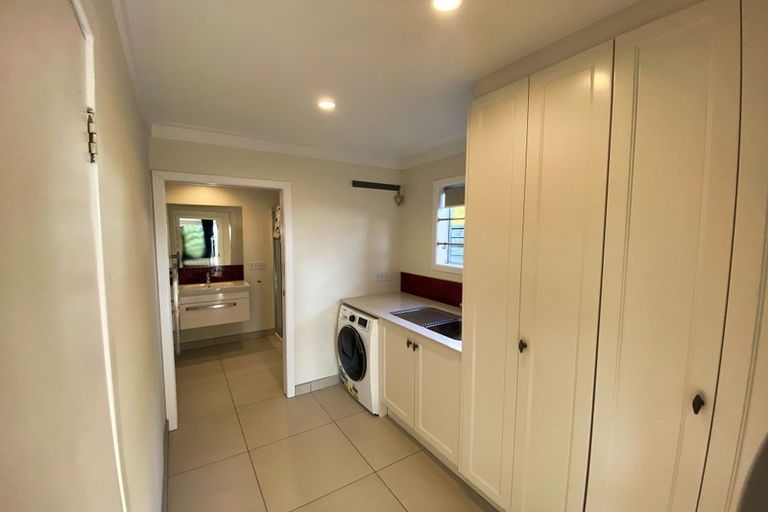 Photo of property in 114 Scenic Drive, Titirangi, Auckland, 0604