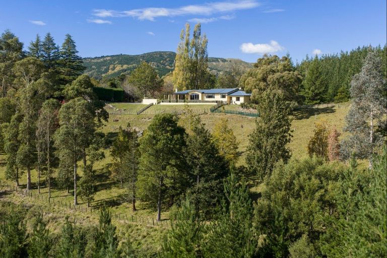 Photo of property in 1544 Kahuranaki Road, Kahuranaki, Havelock North, 4295