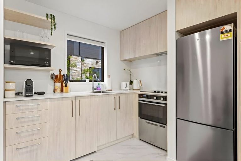 Photo of property in 19/10 Fathom Place, Te Atatu Peninsula, Auckland, 0610