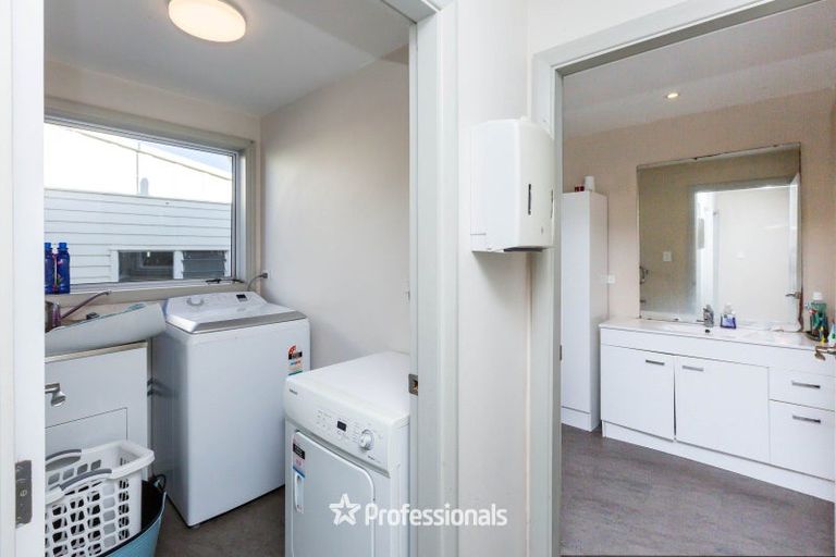 Photo of property in 24 Bouverie Street, Petone, Lower Hutt, 5012