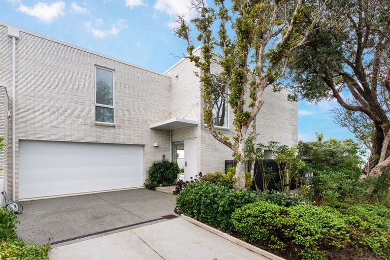 Photo of property in 20 Cameron Street, Takapuna, Auckland, 0622