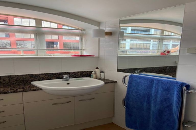 Photo of property in The Sands Apartments, 26/47 The Strand, Takapuna, Auckland, 0622