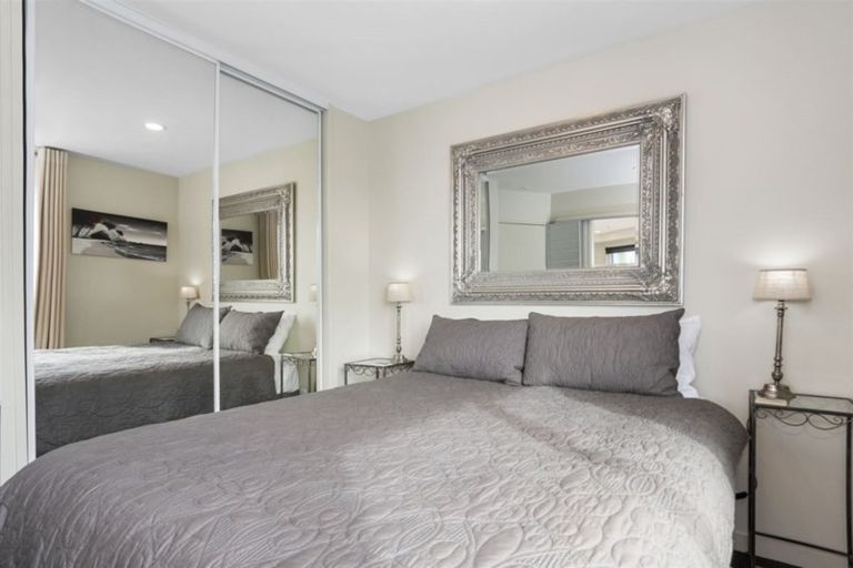 Photo of property in 12 Maunganui Road, Mount Maunganui, 3116